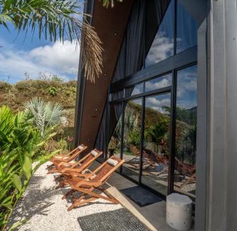 Arenal Hot Springs Casa | Charming Cabin In La Fortuna Whot Tub Brand New!