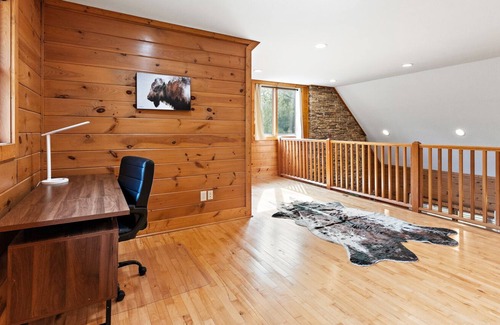 Boone Cabina | Charming Cabin in Quaint Community