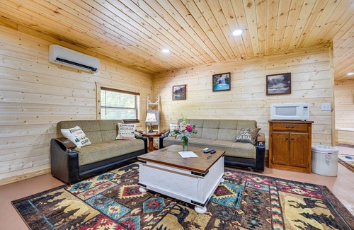 Eagle Rock Apartamento | Charming Cabin Near Roaring River State Park!
