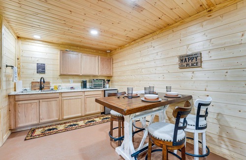 Eagle Rock Apartamento | Charming Cabin Near Roaring River State Park!
