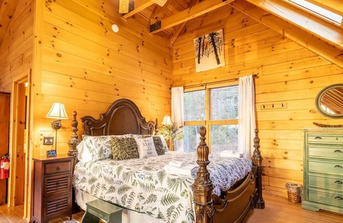 Purlear Cabina | Charming Cabin On 9 Acres & Near Waterfall