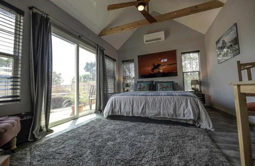Wimberley Casa | Charming Cabin Rental with a Private Hot Tub near Canyon Lake, Texas