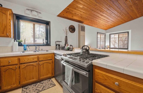 Peter Pan Casa | Charming Cabin Retreat in Big Bear