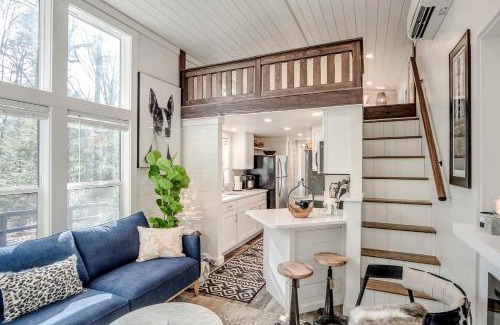Monteagle Casa | Charming Cabin with Stunning Sights in Monteagle, Tennessee