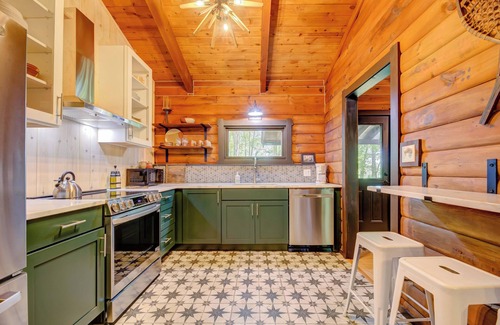 Austerlitz Cabina | Charming cabin with WiFi nestled in serene Austerlitz near the Berkshires