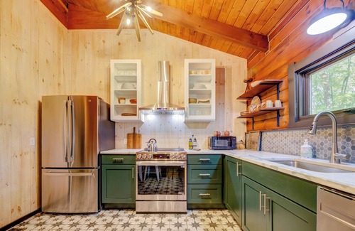 Austerlitz Cabina | Charming cabin with WiFi nestled in serene Austerlitz near the Berkshires