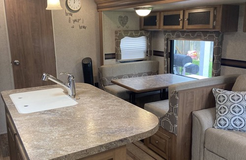 Ludlam Casa | Charming Camper in a beautiful neighborhood across from golf course