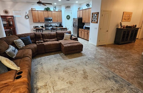 Sossaman Estates Casa | Charming Canary 3-bedroom home in Queen Creek.. Hot tub, private.