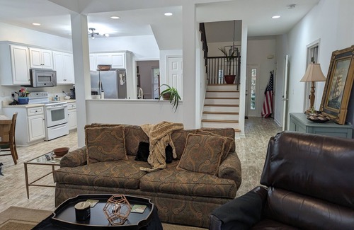 Aiken Cabaña | Charming Cape Cod style cottage located in Pickens Place, Aiken S.C. USA-