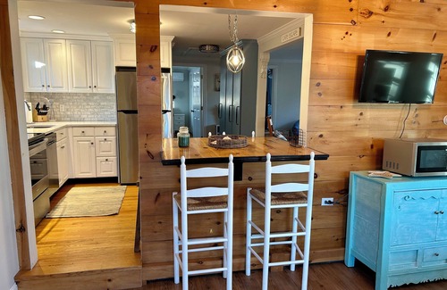South Yarmouth Casa | Charming Cape house - NEW Central AC, WiFi, laundry, patio, short walk to beach