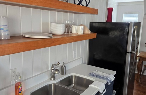 Cottage District Cabaña | Charming carriage house in marvelous Watercolor.