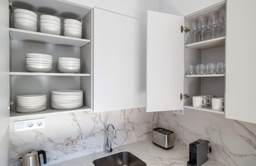 Castellana Apartamento | Charming Castellana 2BR w/ Doorman, nr Museum, by Blueground