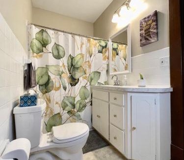 Longfellow Apartamento | Charming Centrally Located Duplex with Parking