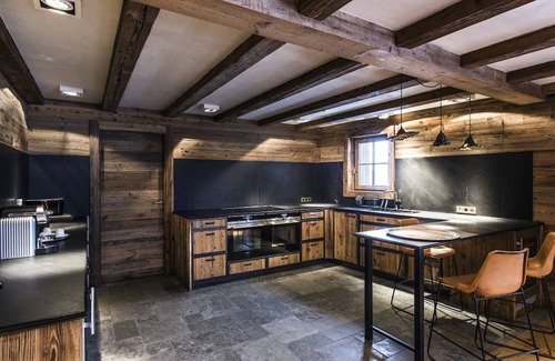 Courchevel Villa | Charming Chalet | 5 Bedrooms | Chalet Axel | Open Fire & Champagne on Arrival | Courchevel