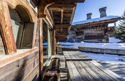 Courchevel Villa | Charming Chalet | 5 Bedrooms | Chalet Axel | Open Fire & Champagne on Arrival | Courchevel