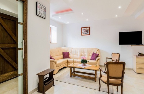 Beauraing Cabaña | Encantador chalet en Beauraing con jardín vallado
