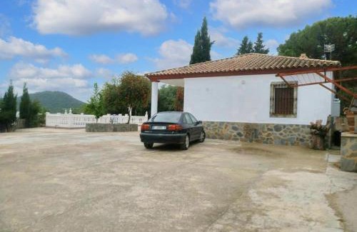 Prado del Rey Chalet De Esquí | Charming chalet in Prado del Rey with private pool