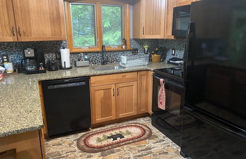Pocono Pines Casa | charming chalet in the Lake Naomi community