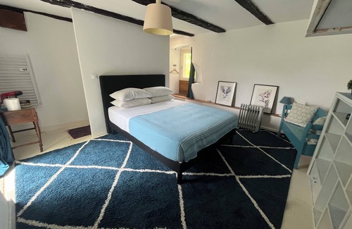 Andressac Cama Y Desayuno | Charming chambre d'hote for 4-6 people with swimming pool and outdoor kitchen
