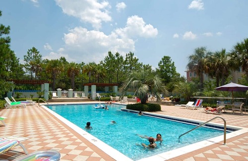 Gulf Place Apartamento | Encantador, elegante, justo al lado de la playa