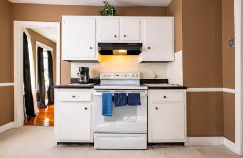 Chicopee Apartamento | Charming Chicopee Getaway