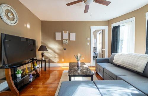 Chicopee Apartamento | Charming Chicopee Getaway