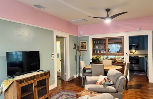 Grant Hill Casa | Charming city center craftsman house with full kitchen and AC