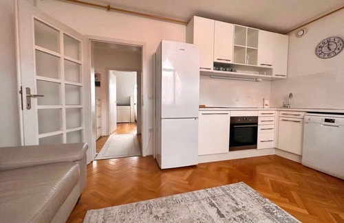 Ljubljana Apartamento | Charming City Loft Apartment with Free Parking