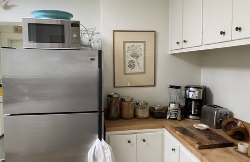 San Anselmo Casa | Charming Classic Cottage Steps to Downtown!