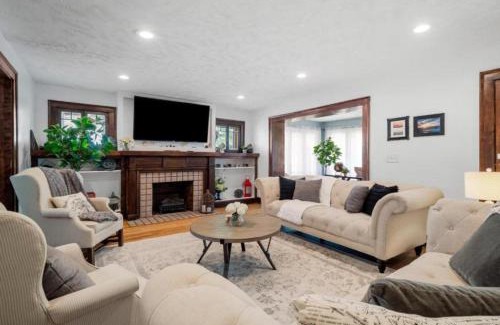 Cleveland Casa | Charming Cleveland Home