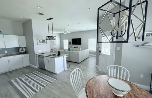 Rockport Casa | Charming Coastal Cottage with Community Pool