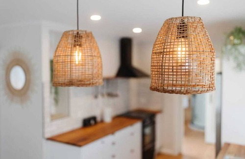 New Plymouth Cabaña | Charming Coastal Cottage in New Plymouth