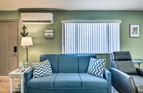 Colusa Casa | Charming Colusa Home with Patio, Gas Grill!