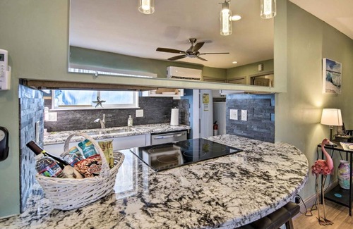 Colusa Casa | Charming Colusa Home with Patio, Gas Grill!