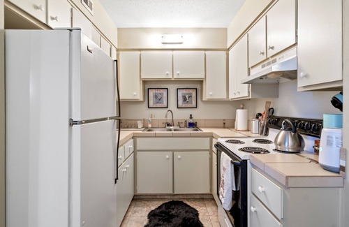 Collins Condominio | Cozy 1-bedroom condo with a pool located in Downtown Wickenburg