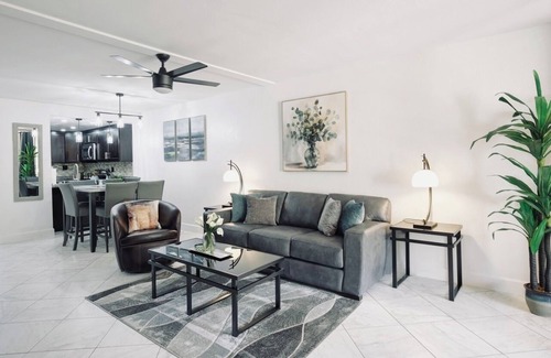 South Scottsdale Condominio | Charming Condo in Scottsdale, AZ. 2bd en-suites. Pool/Hot tub