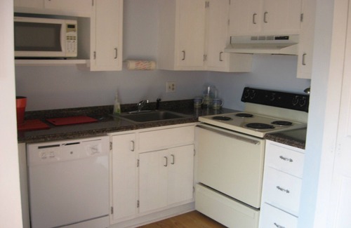Hyannis Condominio | Condominio con Encanto en la sección histórica de Hyannis