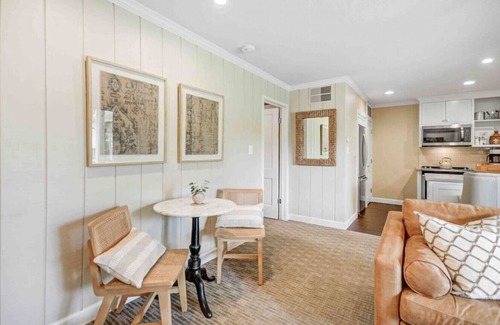 Napa Condominio | Charming Condo: King Bed, Pool Access, 2 Patios