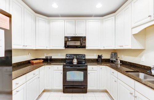 Sun Ridge Condominio | Charming condo near the pool with hot tub & tennis