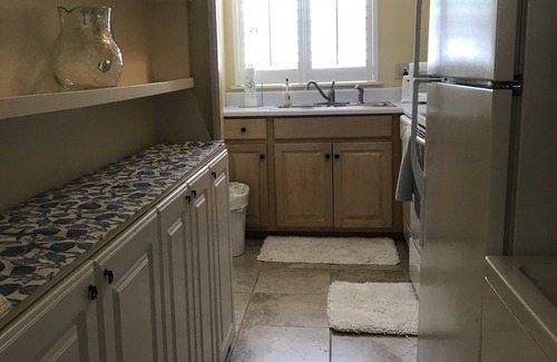 Saint Simons Island Condominio | Charming Condo steps to Village