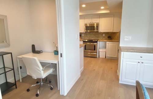 Coronado Cays Condominio | Charming Coronado Condo with Pool and jacuzzi, Walk to beach!