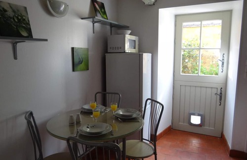 Asnieres sur Vegre Cabaña | Casa de Encanto en Asnières-sur-Vègre con 2 Habitaciones y Espacio Relajante