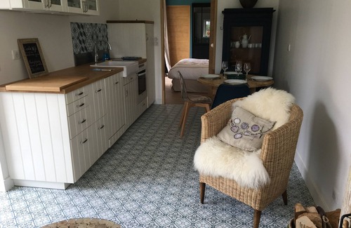 Bernieres-sur-Mer Casa | Charming cottage with garden and wood-burning stove 250 m from the beach