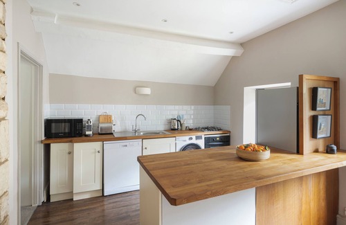 Batheaston Cabaña | Charming cottage 2 miles from Bath City Centre