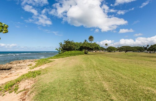 Haleiwa Cabaña | Encantadora casa de campo independiente en North Shore! Cocina completa a pasos de playa !!