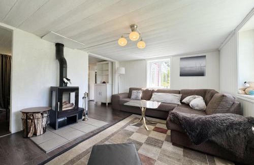 Vanersborg Municipality Casa | Charming Cottage by Lake Vanern, Frandefors