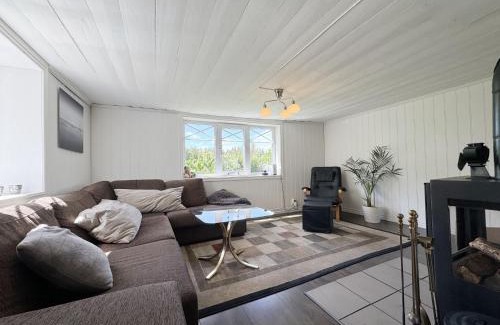 Vanersborg Municipality Casa | Charming Cottage by Lake Vanern, Frandefors