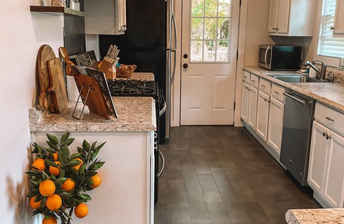 Hattiesburg Cabaña | Charming Cottage Downtown Hattiesburg