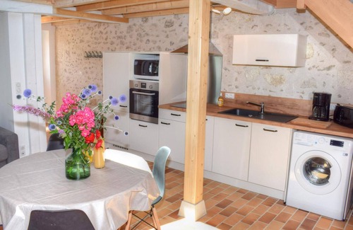 Joue-les-Tours Cabaña | **Escapada rural en Touraine: acogedor y completo gîte con jardín privado**