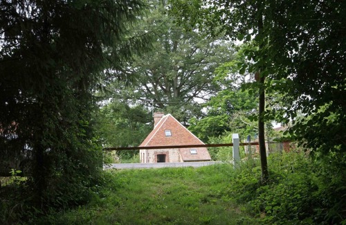 Marchainville Cabaña | Gîte Authentique avec Terrasse, au Bord d'une Rivière et Proche Forêts - Animaux Bienvenus